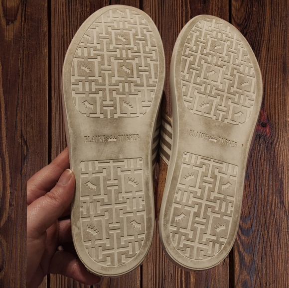 Elaine Turner mules, sz 10 - Picture 2 of 3